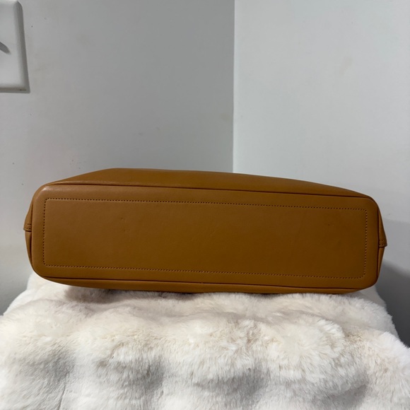 Coach Large Vintage Tan Leather Legacy Zip Shoulder Bag #9813 - Picture 4 of 8